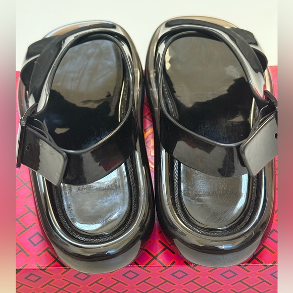 Tory Burch Crisscross Bubble Jelly Sandals Black Size 8 (New) - Picture 6 of 8